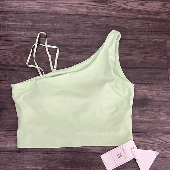 Like green sports bra - Picture 4 of 4